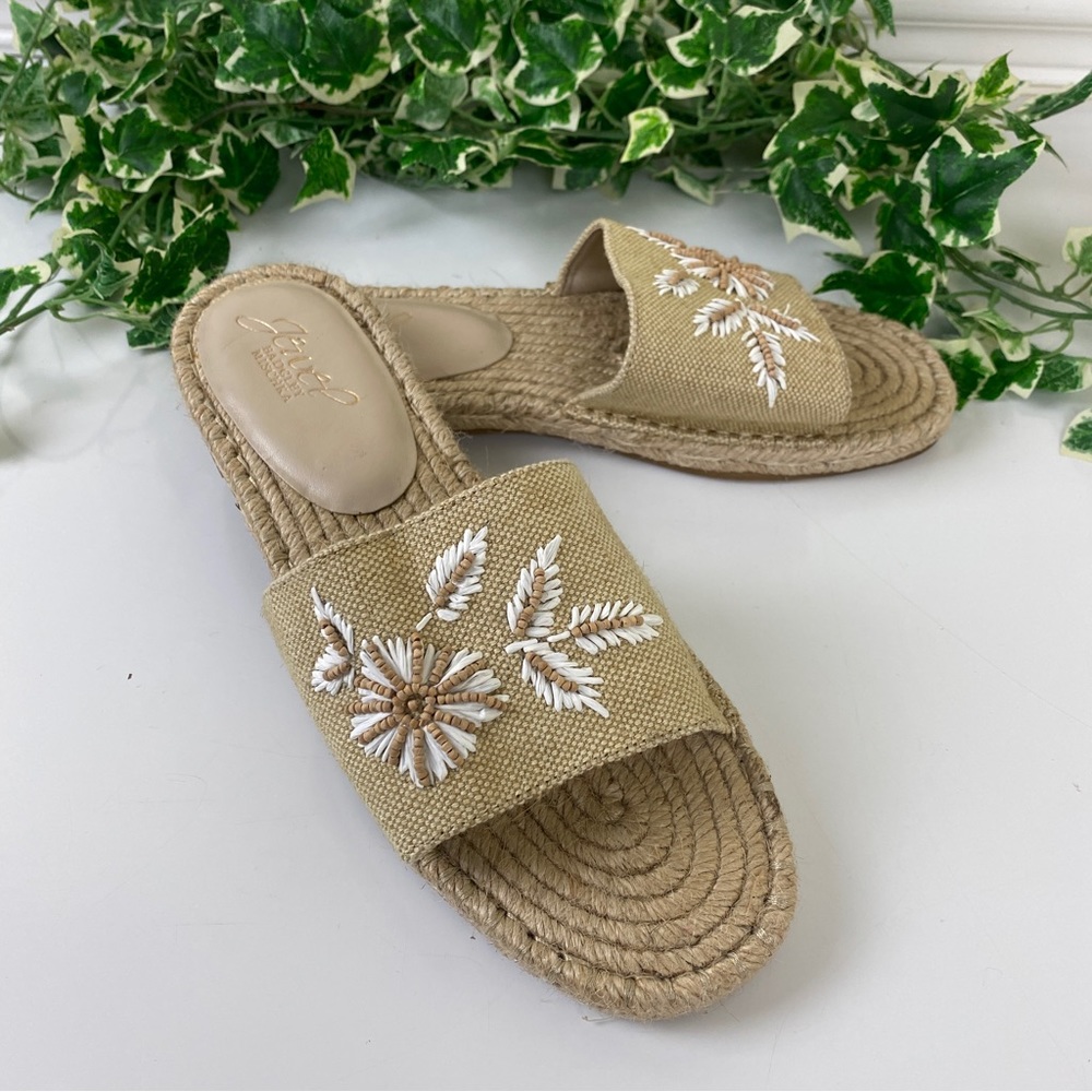 Jewel Badgley Mischka Beige Embroidered Slide Sandals